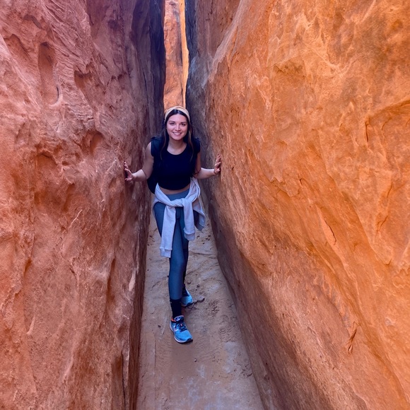 Meet your Posher, Haley - Picture 4 of 6